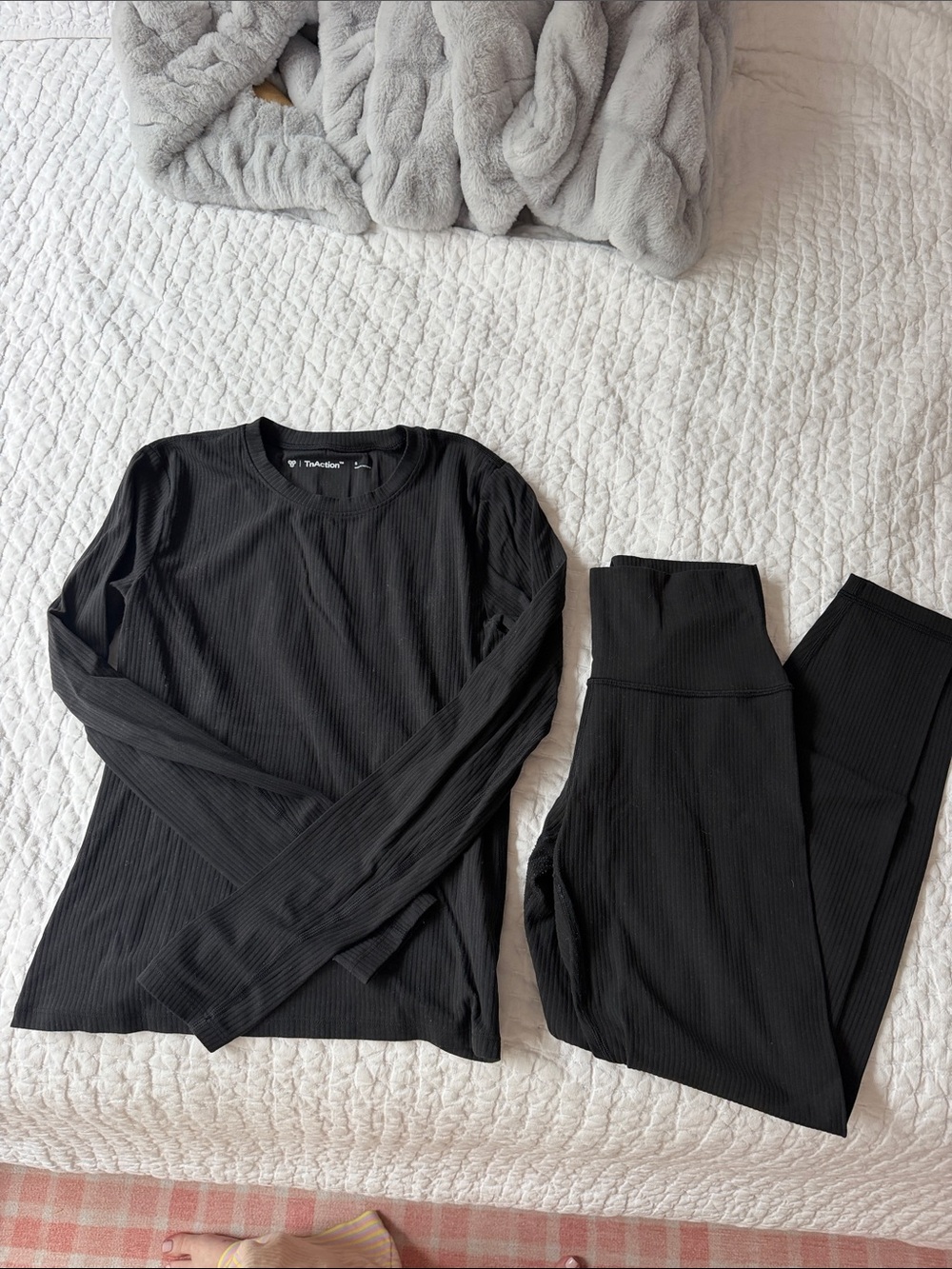 TNA ACTION Black Ribbed Long Sleeve Top & Leggings Set